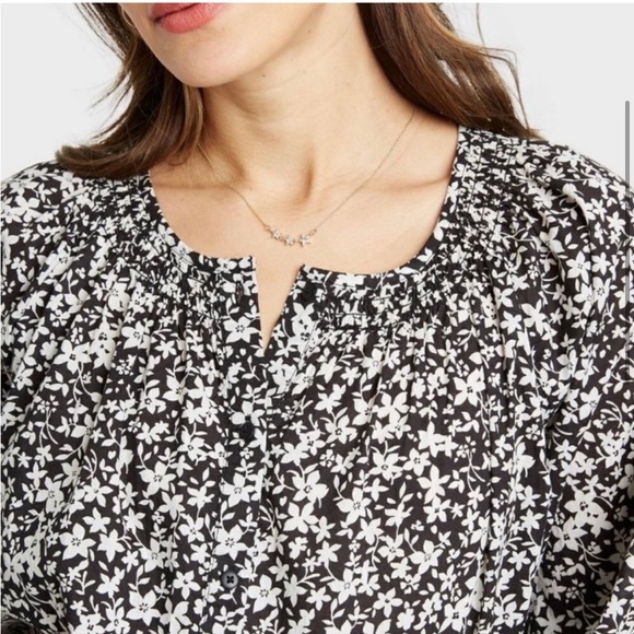 2/$15 The Nines by HATCH Black & White Floral Maternity 3/4 Length Sleeve Blouse - Picture 4 of 12